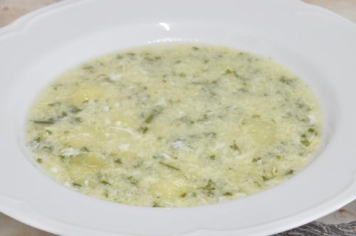 Polévka z brambor a zelené petrželky – Snadné Bulharsko recept, zvládnete za 30 - 45 minut